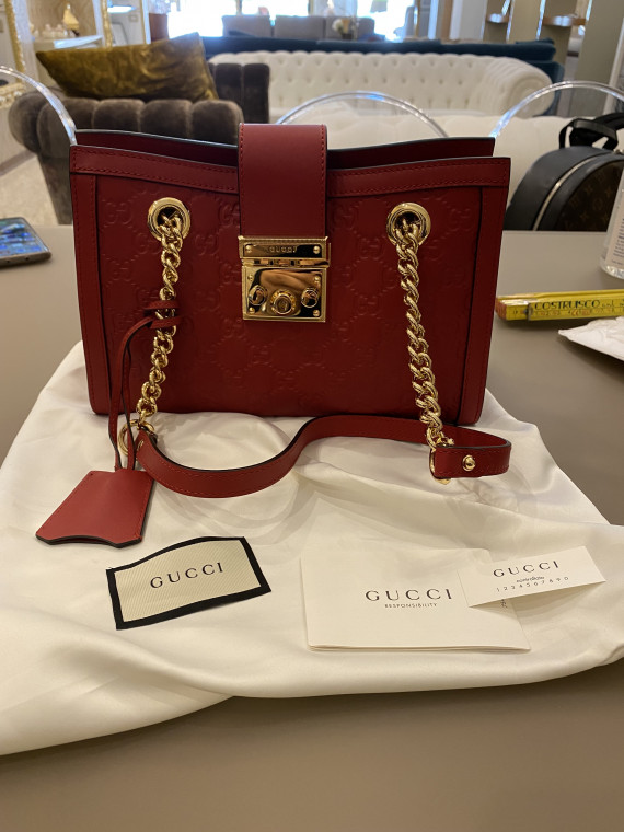 padlock rossa gucci